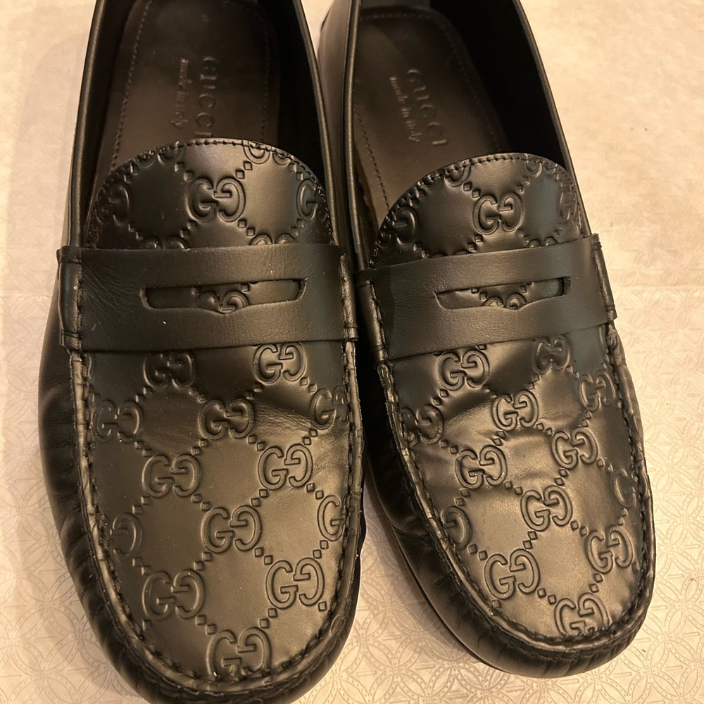 PERFECT PRESENT!!! NWOT GUCCI NEW KANYE GG EMBOSSED DRIVING SHOE. Never worn!